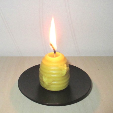 Bougie en cire d'abeille en forme de ruche